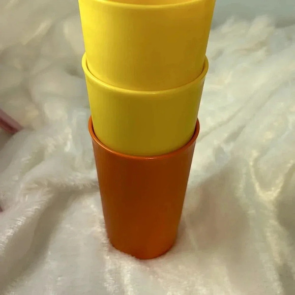 Vintage Tupperware cups. Three. Yellow and‎ orange. 6 to 8 ounce cups. - Picture 1 of 4